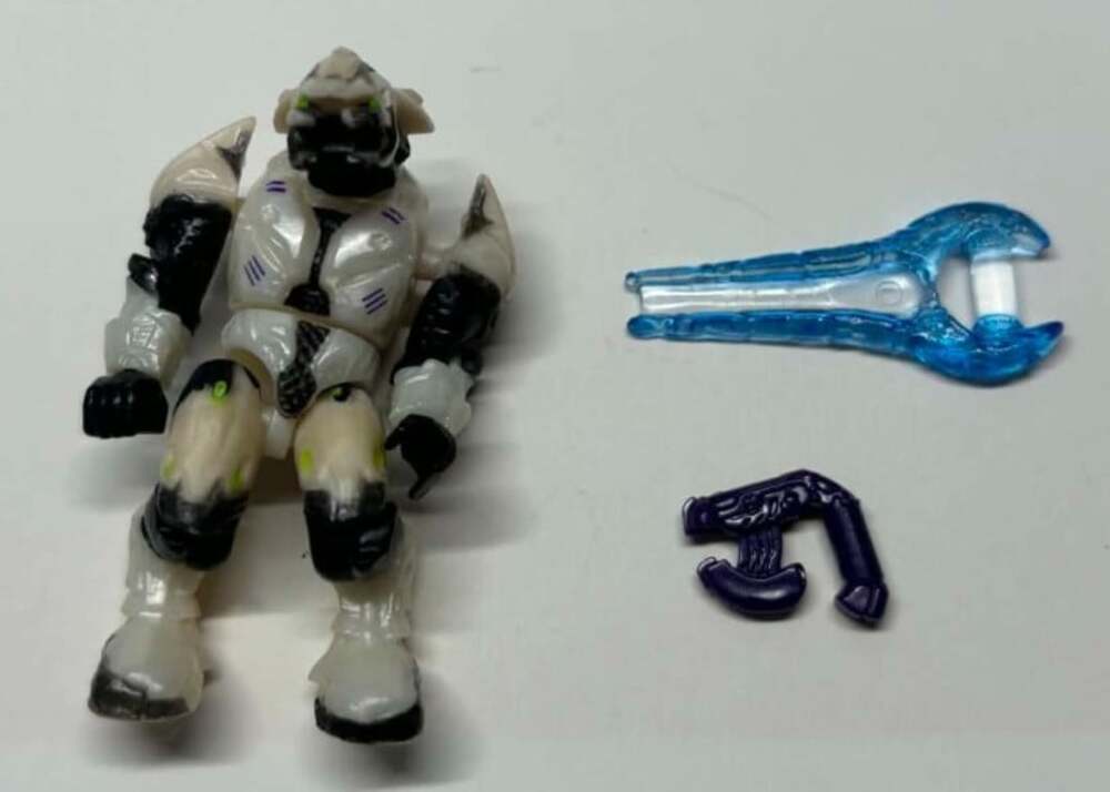 Halo Mega Bloks Construx Covenant Elite White Wraith Combat Elite Figure